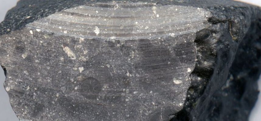 Analisis meteorit kuno mengesahkan bahawa Mars mempunyai air sebelum kehidupan muncul di Bumi 