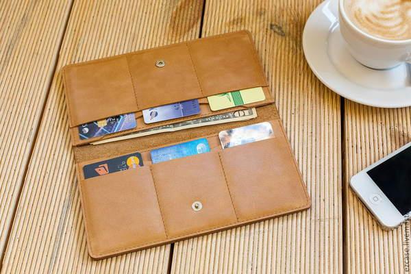 papan tanda mengenai dompet 