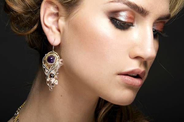 kehilangan pertanda anting-anting 