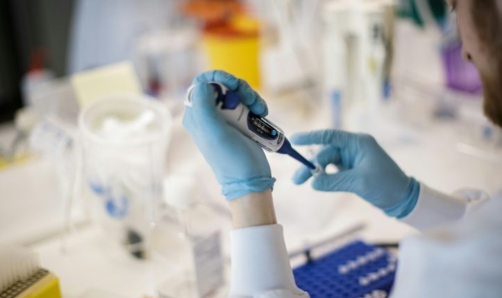 Pakar menerangkan bagaimana COVID-19 berbeza dengan pandemi influenza 