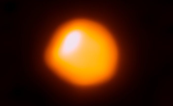 Ahli fizik mensimulasikan letupan Betelgeuse sebagai supernova 