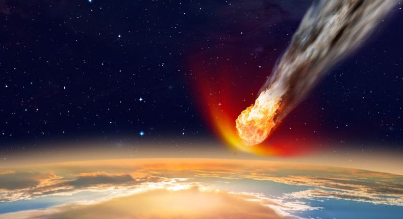 Asteroid gergasi baru terbang melintasi Bumi dengan kecepatan 48,000 km / jam 