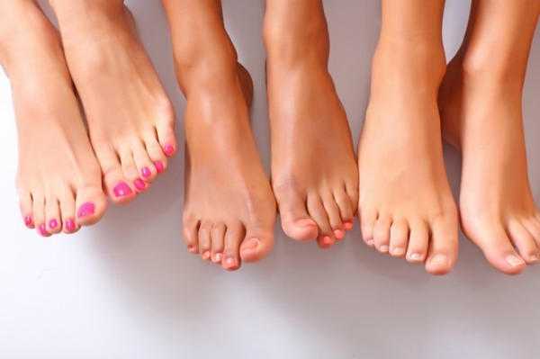 Mengapa kaki kanan gatal? 