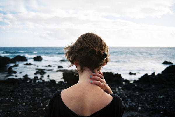 Mengapa kepala gatal di bahagian belakang kepala Mengapa kepala gatal di bahagian belakang kepala