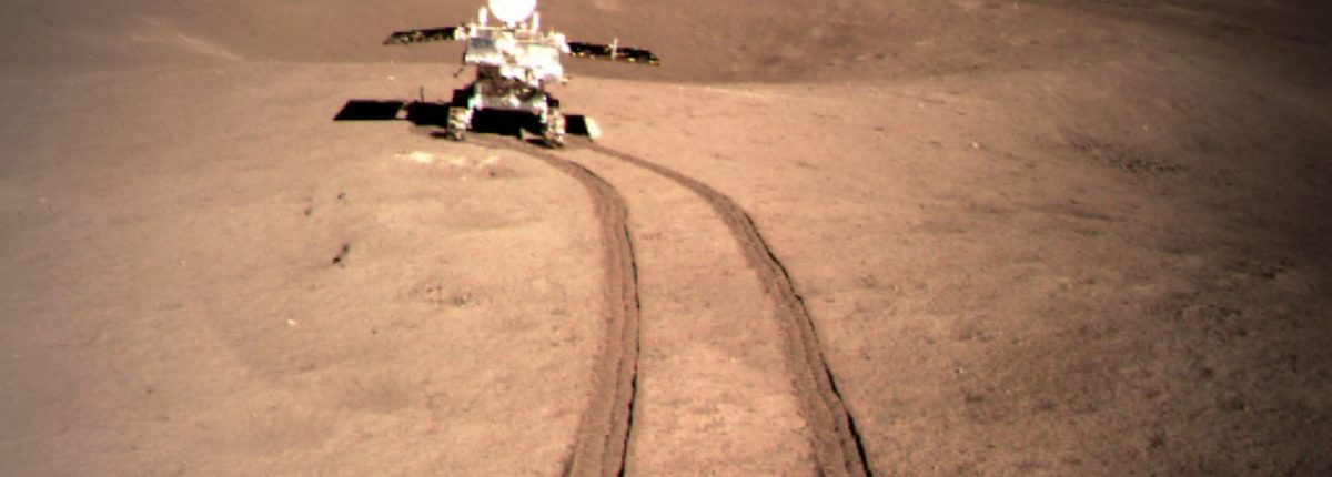Rover China mengesan debu 12 meter di sisi gelap bulan 