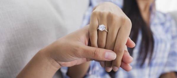 pertanda cincin pecah 