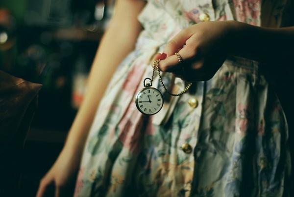 mengapa mereka tidak memberikan jam tangan sebagai hadiah 