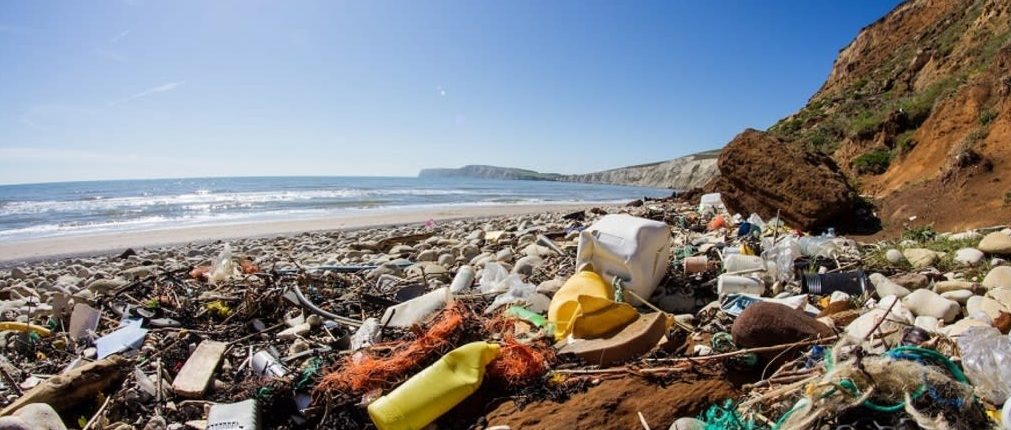 Sebilangan besar sampah plastik 'hilang' dari lautan.  Penyelidikan baru menunjukkan di mana 