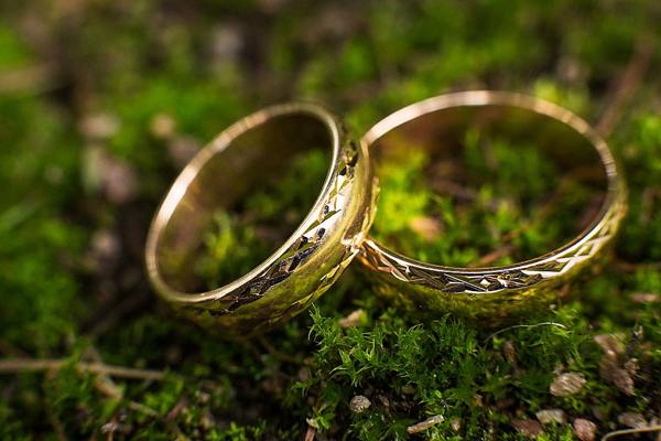 cincin di rumput 