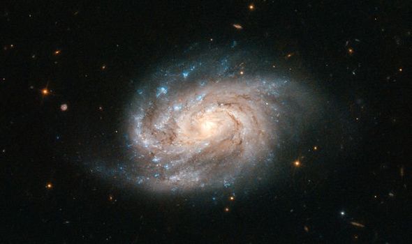 Teleskop Hubble menangkap galaksi yang serupa dengan galaksi kita 