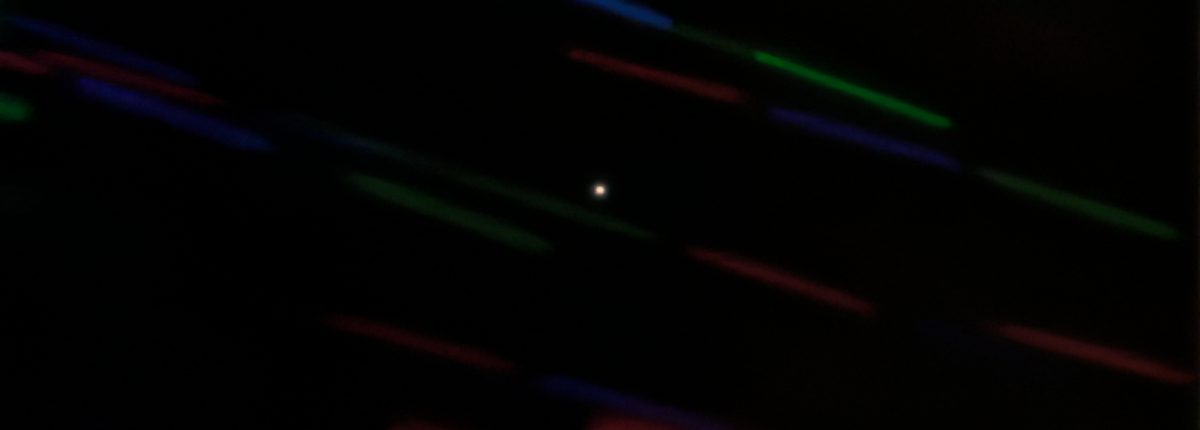 Kami sekarang mempunyai gambar warna yang bagus dari bulan mini baru kami 